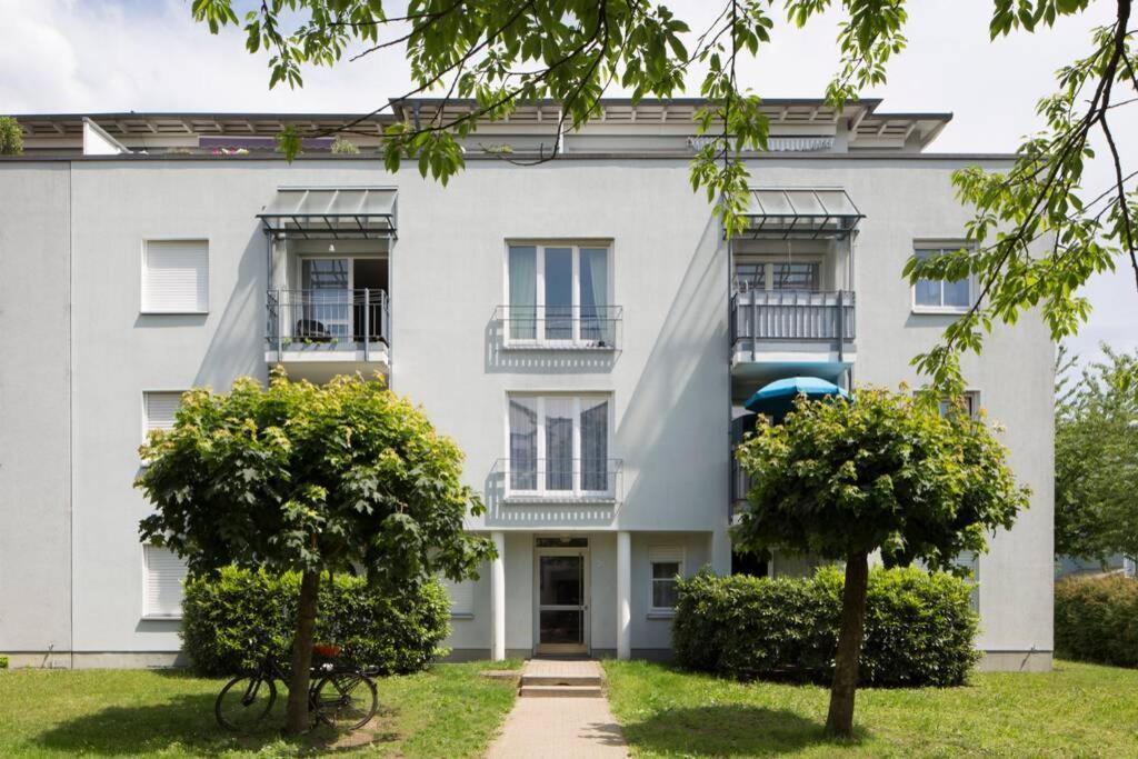 Exklusives Apartment Inklusive Netflix Und Parkplatz Karlsruhe Exterior foto
